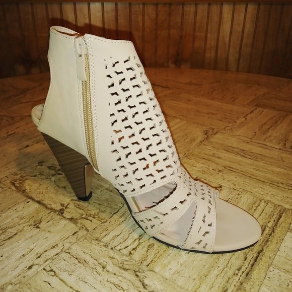 Forever peep toe ,cone heel size 8.5 - Picture 2 of 4